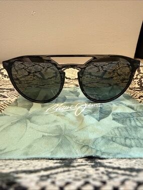 Maui Jim Ah Dang! Matte Grey Stripe Polarized Sunglasses